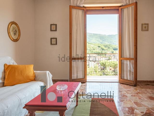 Appartamento in vendita a Vaiano, Toscana
