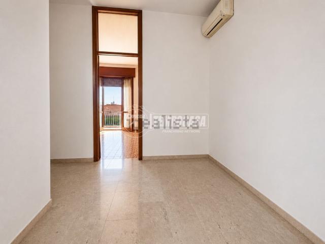 Appartamento in vendita a Boccaleone, Bergamo