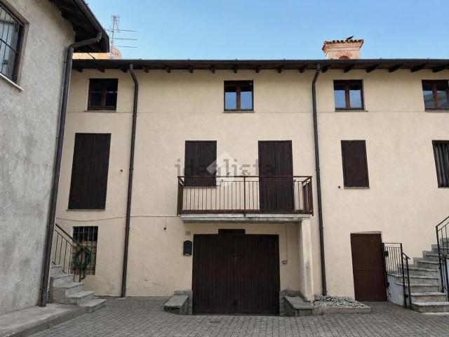 Appartamento in vendita a Mottione, Monticello Brianza