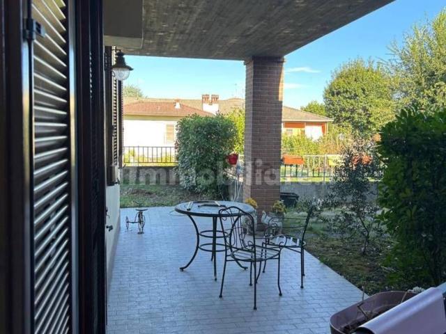 Appartamento in vendita a Travacò Siccomario, Lombardia