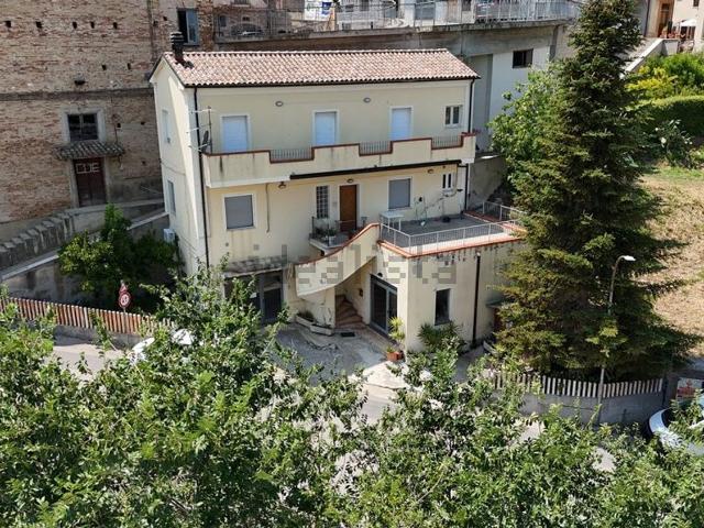 Appartamento in vendita a Collecorvino, Pescara