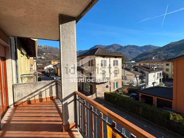 Appartamento in vendita a Comunità Montana della Valle Brembana, Zogno