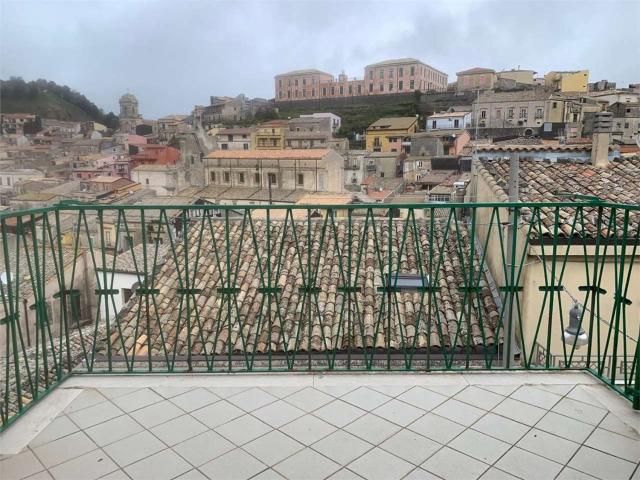 Appartamento in vendita a Buccheri, Sicilia