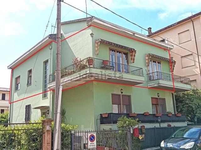 Appartamento in vendita a Foligno, Umbria