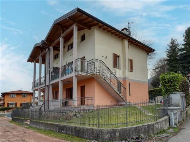 Appartamento in vendita a Comunità Montana del Piambello, Marchirolo