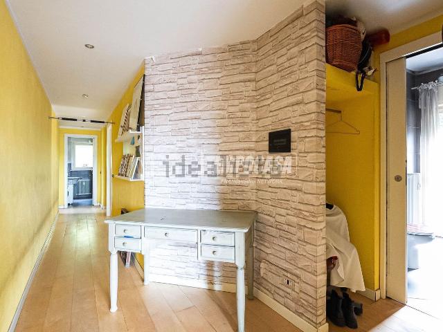 Appartamento in vendita a Castello di Oggiono, Oggiono