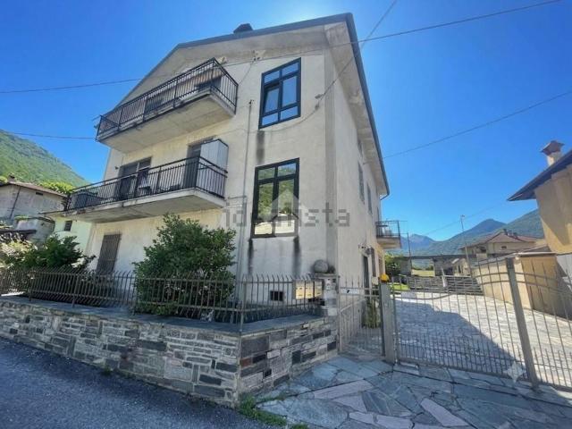Appartamento in vendita a Traona, Lombardia