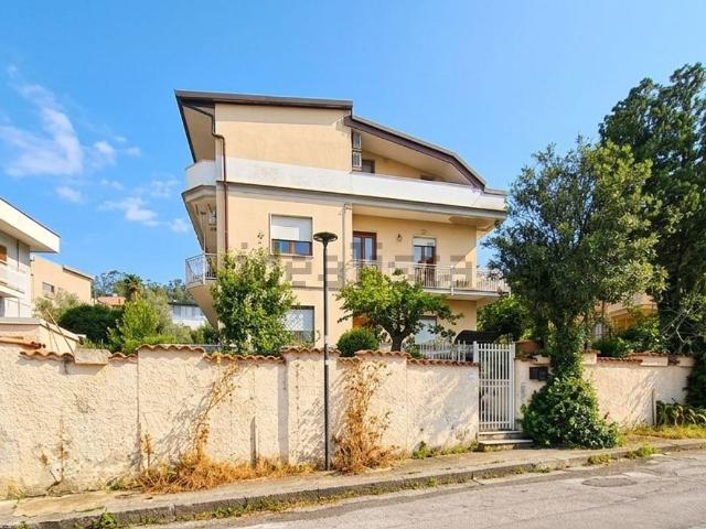 Appartamento in vendita a Calabria, Cosenza