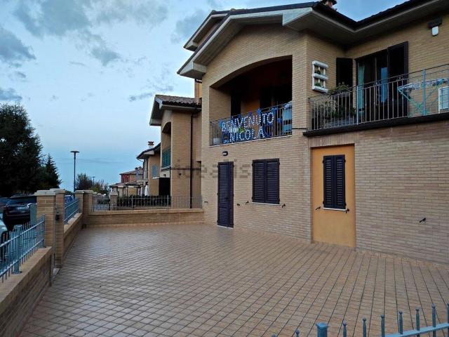 Appartamento in vendita a Pozzo, Marche