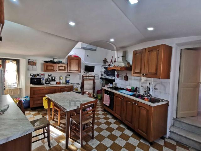 Appartamento in vendita a Fabbrica, Carrara