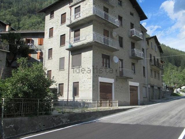 Appartamento in vendita a Lanzada, Lombardia