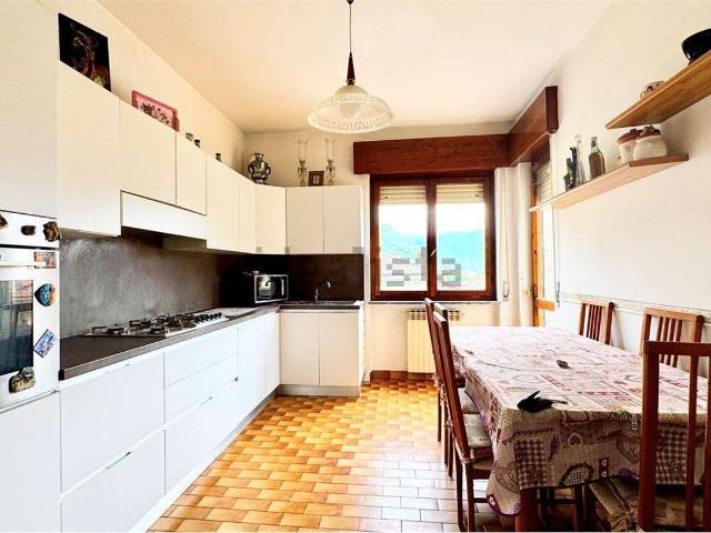 Appartamento in vendita a Sovere, Lombardia