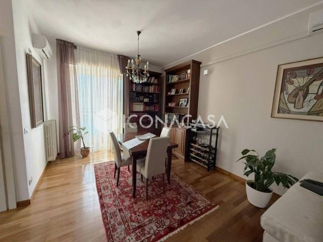 Appartamento in vendita a Montesilvano, Abruzzo