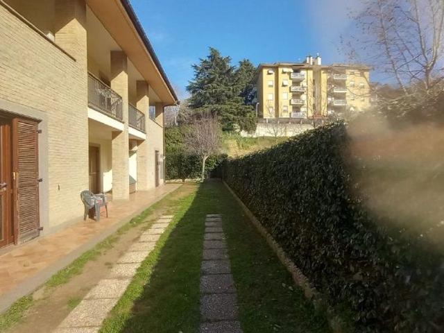 Appartamento in vendita a Mazzetta, Viterbo