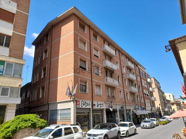 Appartamento in vendita a Foligno, Umbria