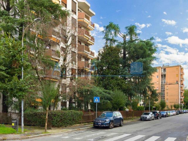 Appartamento in vendita a Monza, San Gottardo