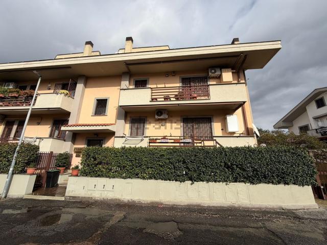 Appartamento in vendita a Acqua Acetosa, Roma Capitale