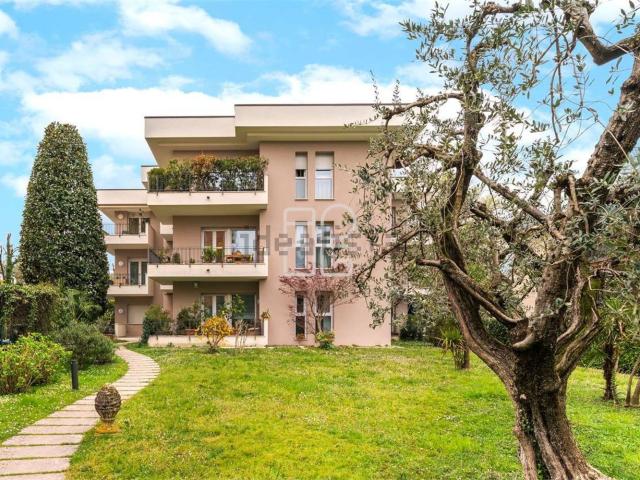Appartamento in vendita a Vicina, Desenzano Del Garda