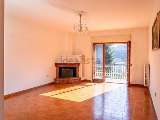 Appartamento in vendita a Canepina, Lazio