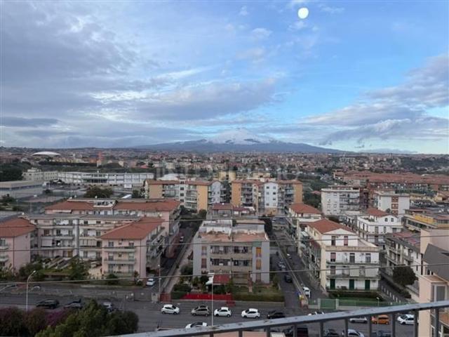 Attico in vendita a Monte Po-Nesima-San Leone-Rapisardi, Catania