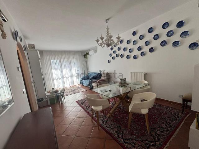 Appartamento in vendita a Zecca, Massa