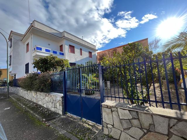 Appartamento in vendita a Castel Volturno, Campania