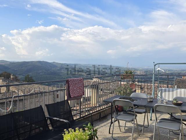 Appartamento in vendita a Izzalini, Umbria