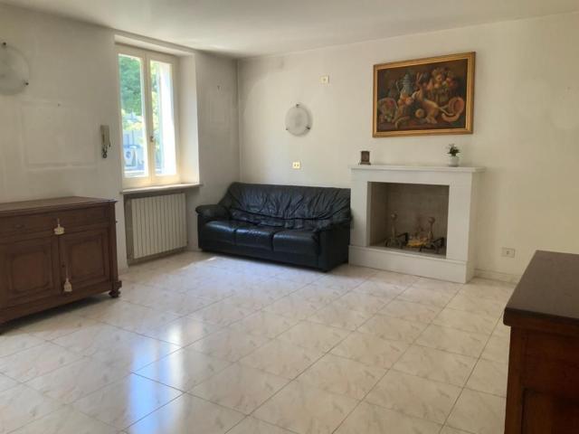 Appartamento in vendita a Centro Storico, Marche