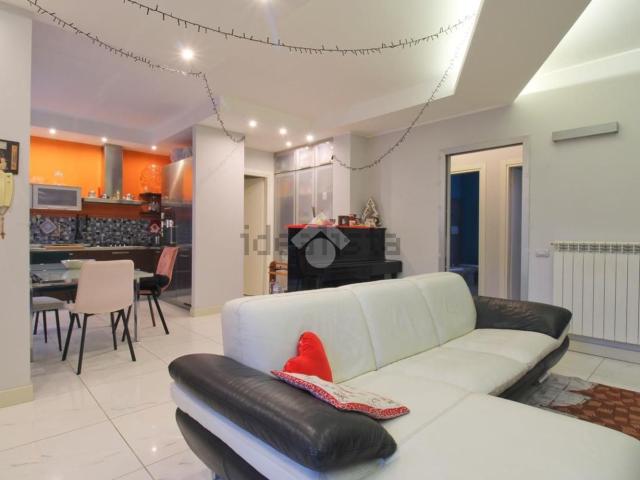 Appartamento in vendita a Crocette, Marche