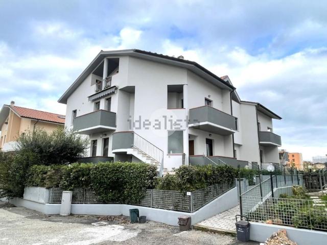 Appartamento in vendita a Torrette, Marche