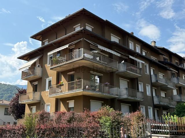Appartamento in vendita a Clusone, Lombardia
