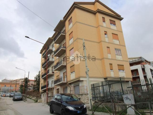 Appartamento in vendita a Campobasso, Molise