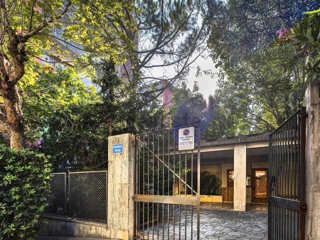 Appartamento in vendita a Città Nuova-Barriera Nuova-San Vito-Città Vecchia, Villa Opicina