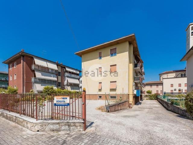Appartamento in vendita a Sommacampagna, Veneto