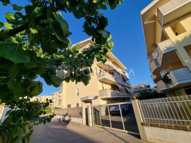 Appartamento in vendita a Montesilvano, Abruzzo