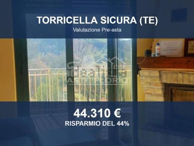 Appartamento in vendita a Piano Grande, Torricella Sicura