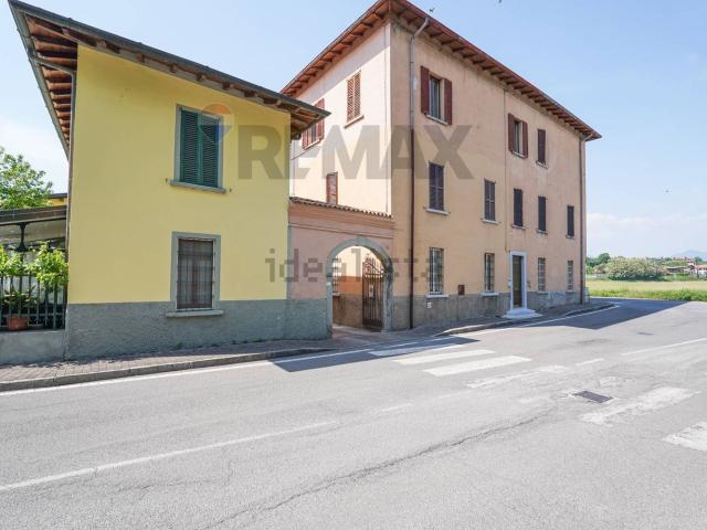Appartamento in vendita a Bonate Sopra, Lombardia