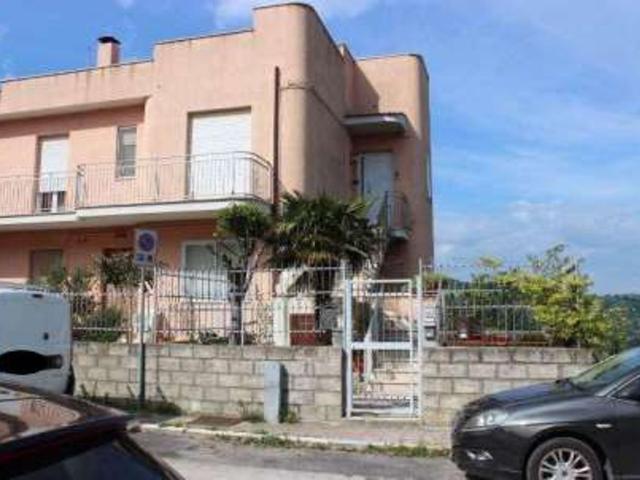 Appartamento in vendita a Larino, Molise