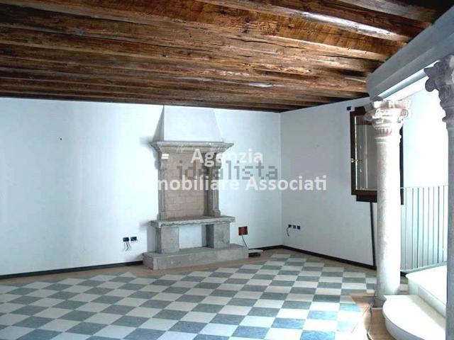 Appartamento in vendita a Pilastroni, Bassano Del Grappa