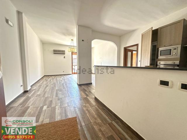 Appartamento in vendita a Giarre, Catania