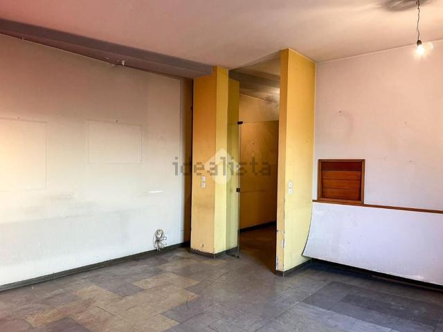 Appartamento in vendita a Biumo Superiore, Varese