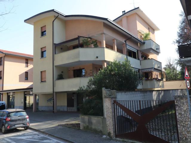 Attico in vendita a Villaggio del Sole, Limbiate