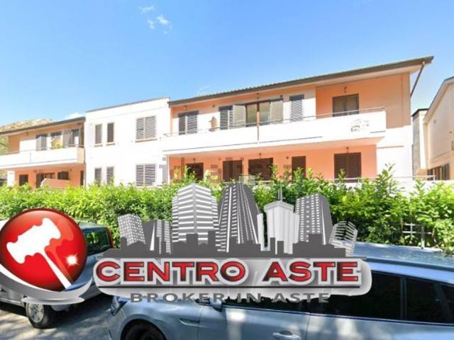 Appartamento in vendita a Cappuccini, Marche