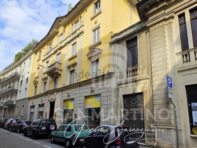 Appartamento in vendita a Biumo Superiore, Varese
