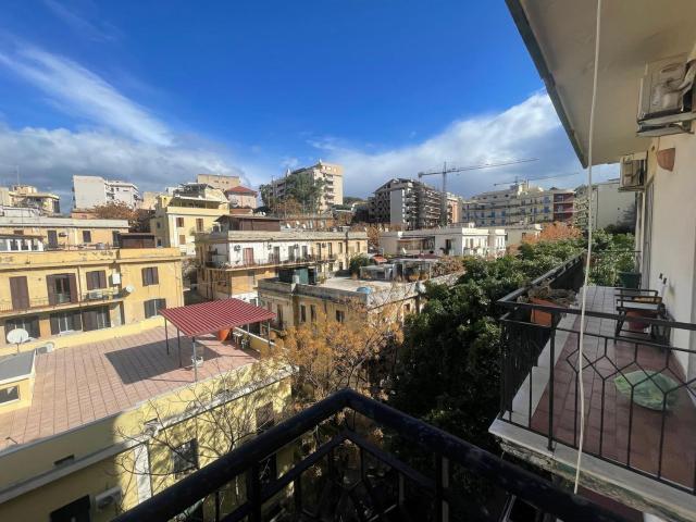 Appartamento in vendita a Calabria, Reggio Calabria