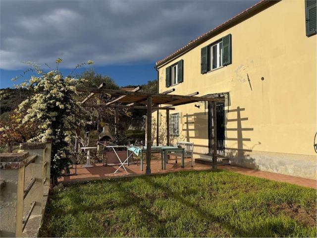Appartamento in vendita a Spotorno, Liguria
