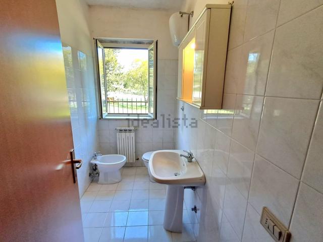 Appartamento in vendita a Caprarola, Viterbo