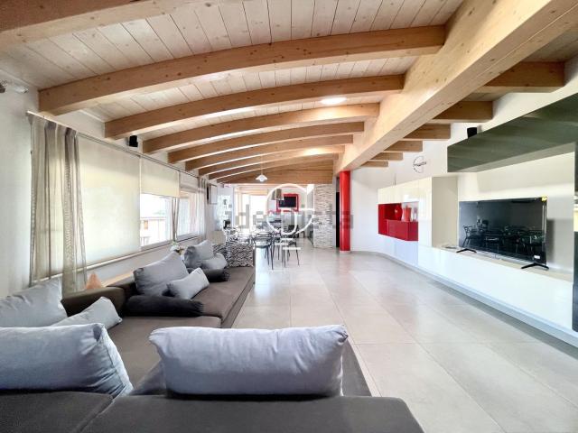Attico in vendita a Desenzano Del Garda, Lombardia