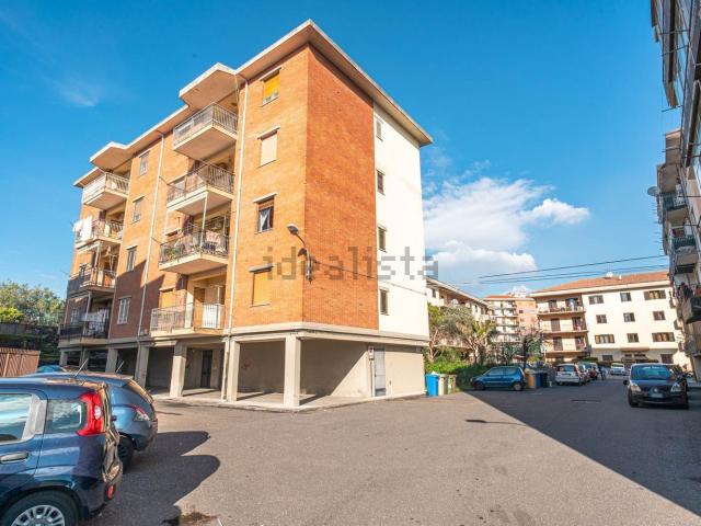 Appartamento in vendita a Acireale, Catania