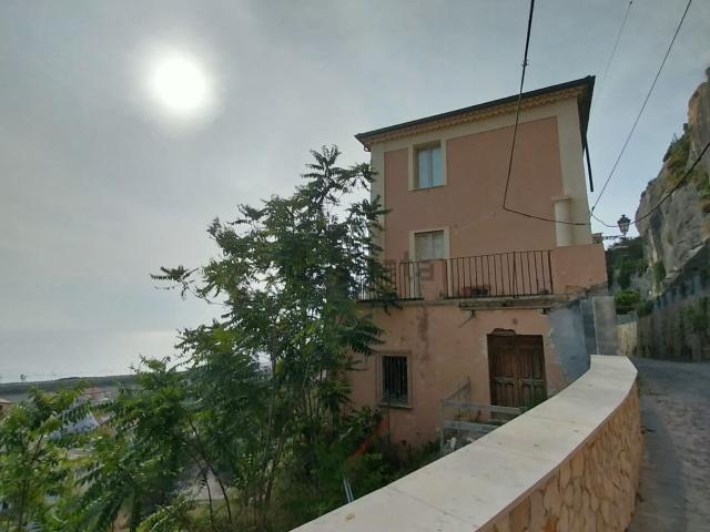 Appartamento in vendita a Amantea Paese, Calabria